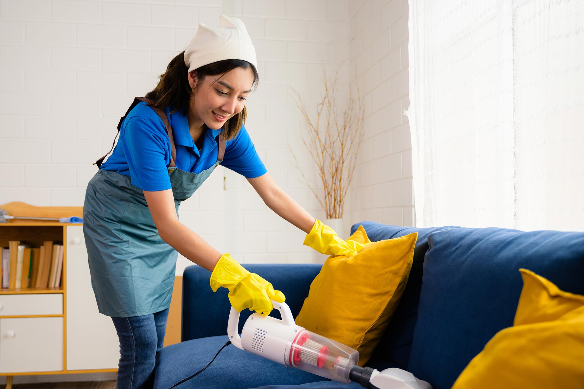 How-To-Ensure-Your-Domestic-Helper-Adjusts-Well-to-Your-Home-Despite-Cultural-Differences